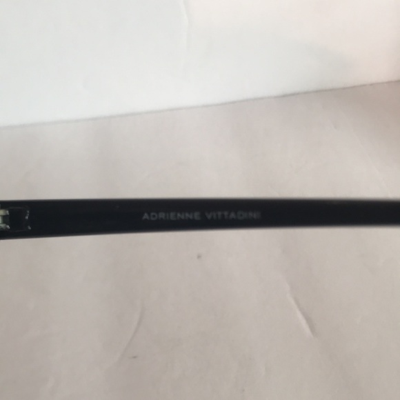 Adrienne Vittadini Sunglasses - Picture 4 of 4
